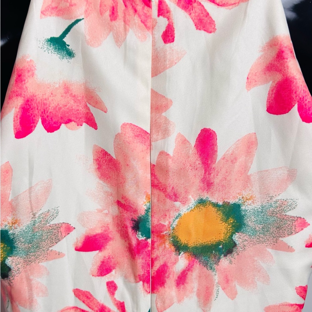 Pink and White Floral Dress - Picture 7 of 9